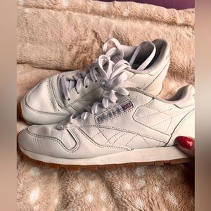 Reebok white leather womens 7.5